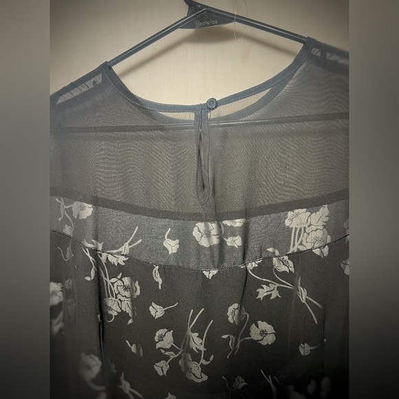 Impressions Black & floral blouse with sheer overlay XL - Picture 4 of 4